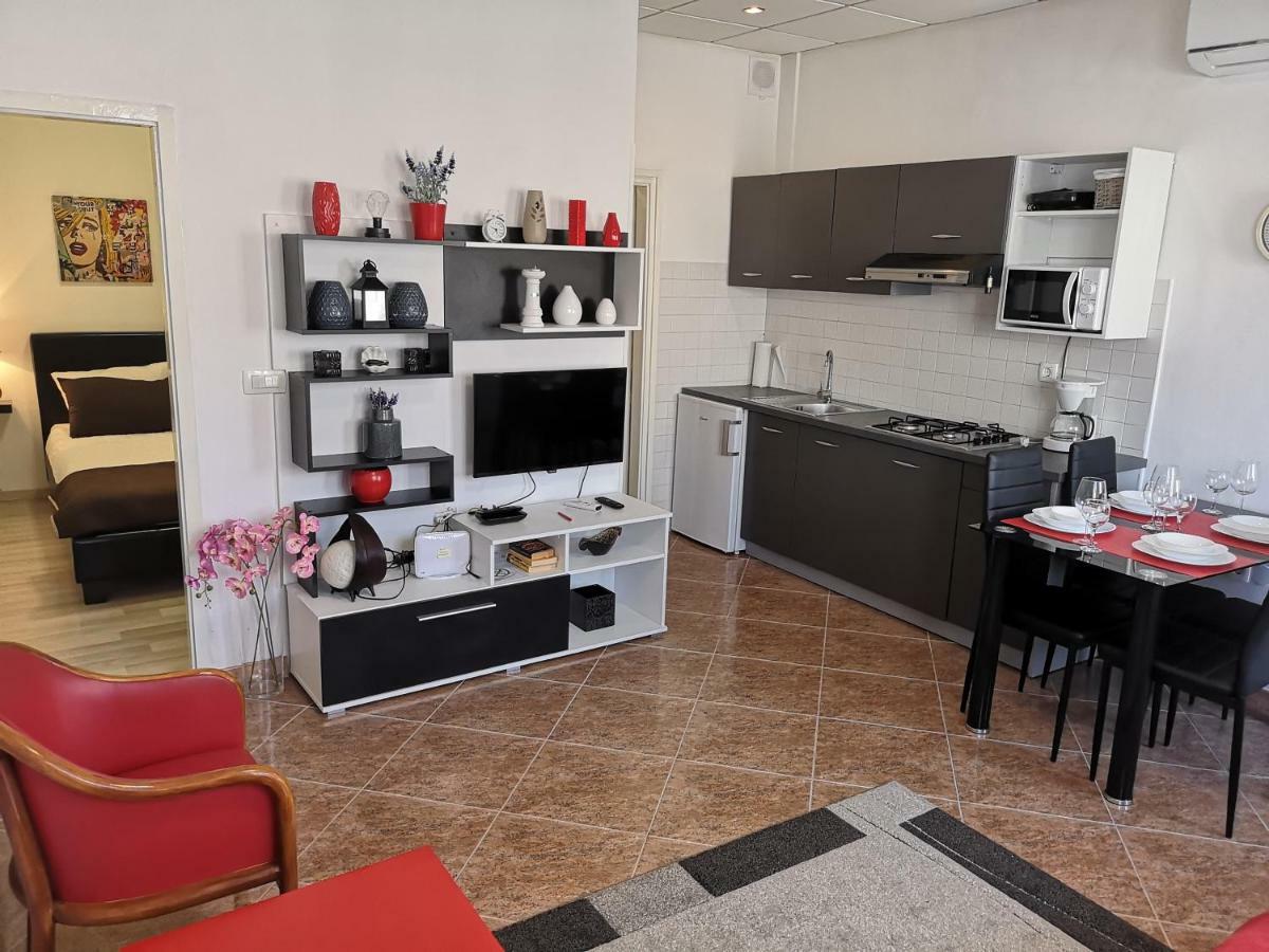 Studio Bi Apartment Umag Exterior photo